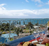 'Baylife Villa' 4a Warruga St - Large home with WIFI Netflix Aircon Linen  Spectacular Views - Yamba Accommodation
