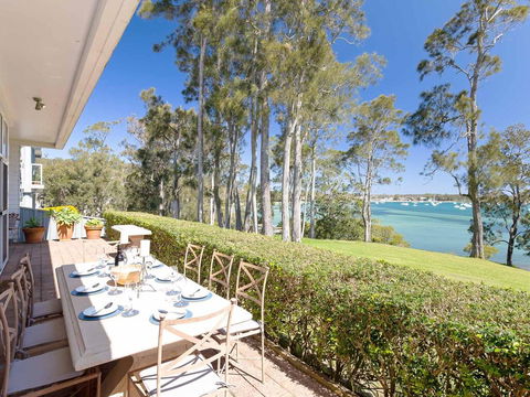 'Corlette Waterfront', 2/44 Danalene Parade - Waterfront Luxury, WIFI, Aircon, Boat Parking - Yamba Accommodation 1