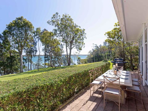 'Corlette Waterfront', 2/44 Danalene Parade - Waterfront Luxury, WIFI, Aircon, Boat Parking - Yamba Accommodation 2