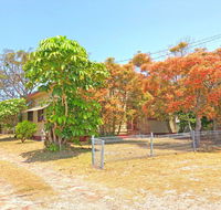 'Daves Place' 27 Rigney St - Holiday house with WIFI Aircon  Boat Parking - Yamba Accommodation