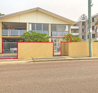'Mooring One Downstairs' 23 Shoal Bay Rd - Fantastic ground floor duplex with views WIFI and Air Conditioning - Yamba Accommodation