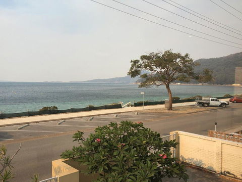 'Mooring Two Upstairs', 23 Shoal Bay Rd - Stunning Views, WIFI, Air Conditioning And Boat Parking - Yamba Accommodation 2