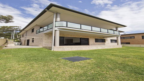 'Ocean To Beach' Luxury Hide Away - Yamba Accommodation 1