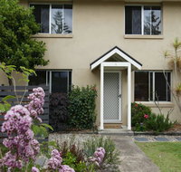 'Sandy Bottoms' with WiFi just Moments from Beach - Yamba Accommodation
