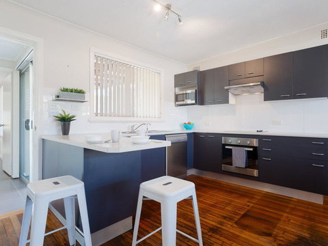 'Shoalz', 28 Rigney Street - Renovated Pet Friendly Cottage & Boat Parking - Yamba Accommodation 3