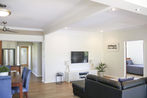 'Top Tier' Dog Friendly Holiday Home - Yamba Accommodation 3