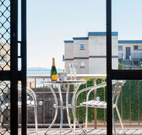 1 'BAHIA' 47 RONALD AVE - GREAT LOCATION WITH FILTERED WATER VIEWS - Yamba Accommodation
