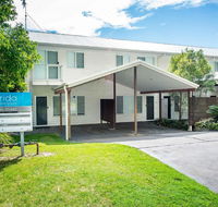 1 'Florida' 5 Lillian Street - 2 min walk to beach shops  restaurants - Yamba Accommodation