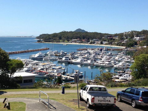 1 'Laman Lodge', 15 Laman Street - Stunning Air Conditioned Unit With Water Views And WIFI - Yamba Accommodation 0