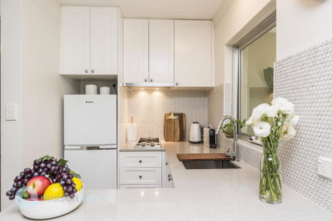 1 Bdrm Manly Beachside Apt With Parking - Yamba Accommodation 1