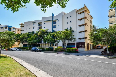 1 Bedroom - Private Managed Resort Pool And Beach - Alex - Yamba Accommodation 1