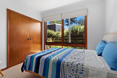 1 Gordon St, Cowes - Kenros Beach House - Yamba Accommodation 2