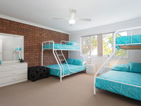 1/10 Catalina Close - So Close To The Water - Yamba Accommodation 3