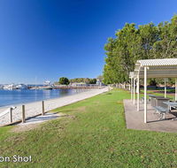 10 'Magnus Gardens' 7 Magnus Street - air conditioned  walk to town centre - Yamba Accommodation