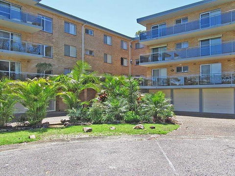 10 'Parkview', 11-13 Catalina Close - Peaceful Park Views - Yamba Accommodation 0