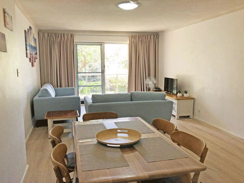 10 'Parkview', 11-13 Catalina Close - Peaceful Park Views - Yamba Accommodation 2