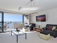 11 'Bayview Apartment' 42 Stockton Street - right in the CBD of Nelson Bay with water views