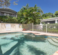 11 'Seashells' 21-23 Magnus Street - pool lift aircon - Yamba Accommodation