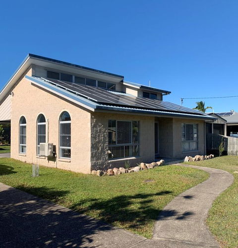 11 Anchovy Street - Tin Can Bay Summer Haven Coastal Retreat - Yamba Accommodation 3