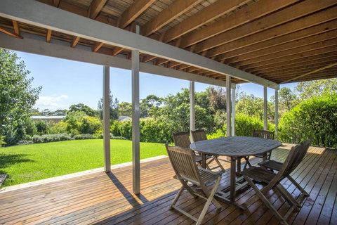 11 Riley St - Stylishly Modern - Yamba Accommodation 3