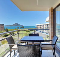 12 'Commodore' 6 Intrepid Close - beautiful water views - Yamba Accommodation