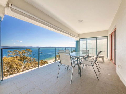 12 'Le Vogue', 16 Magnus St - Sensational Water Views, Lift, Pool & Tennis Court - Yamba Accommodation 0
