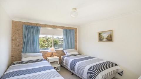 143 Mitchell Pde - Magnificent Outlook - Yamba Accommodation 2