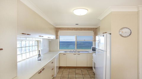 143 Mitchell Pde - Magnificent Outlook - Yamba Accommodation 3