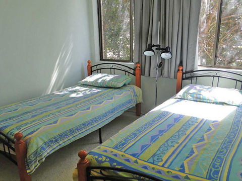 15 'Harbourside' 3-7 Soldiers Point Road - Right On The Waterfront - Yamba Accommodation 3