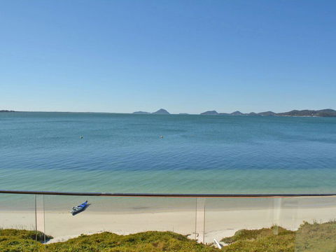 15 'Harbourside' 3-7 Soldiers Point Road - Right On The Waterfront - Yamba Accommodation 0