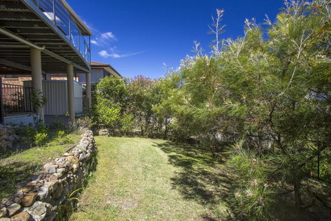 17 Canberra Crescent - Prestige Views At Burrill Lake - Yamba Accommodation 2
