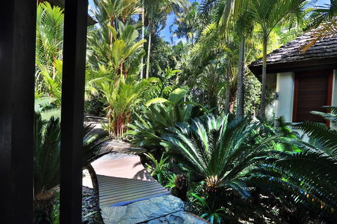 17 Wharf Street - Luxury Holiday Home - Yamba Accommodation 2