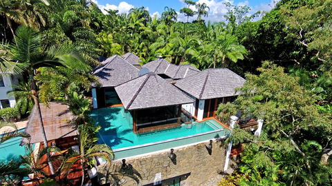 17 Wharf Street - Luxury Holiday Home - Yamba Accommodation 0