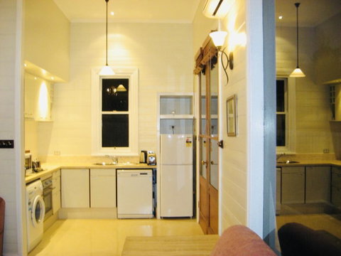 1880s Kananook Boutique Historic Luxury Apartment FSC Private Villa Bairnsdale - Yamba Accommodation 2