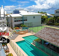 1BR Coolum Beach  Roof Terrace Spa Tennis Pool - Yamba Accommodation