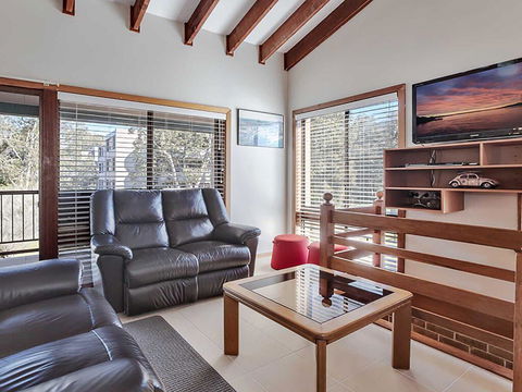 2 'Plattens' 15 Kurrawa Close - Great Duplex So Close To The Water - Yamba Accommodation 2