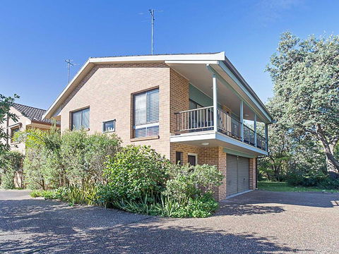 2 'Plattens' 15 Kurrawa Close - Great Duplex So Close To The Water - Yamba Accommodation 0