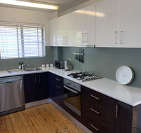 2 Bed Bar Beach Apartment - stroll to beach  cafes supermarket apartment 6 - Yamba Accommodation