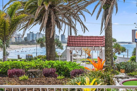 2 Bedroom Private Unit - Alexandria Apartments - Yamba Accommodation 2