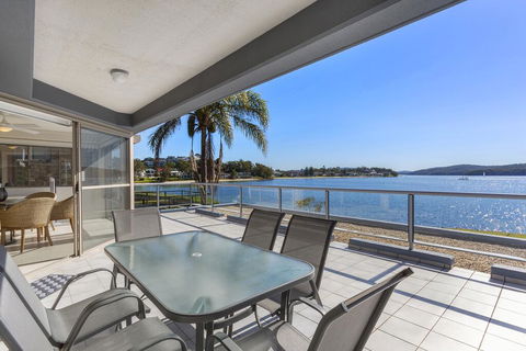 2 The Shores Soldiers Point - Waterfront - Uninterrupted Water Views INCLUDING ALL LINEN & TOWELS, Free Wi-Fi - Yamba Accommodation 0