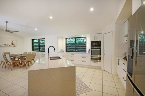 20 Avalon Street Coolum Beach - Pets Welcome - New Listing - Yamba Accommodation 3