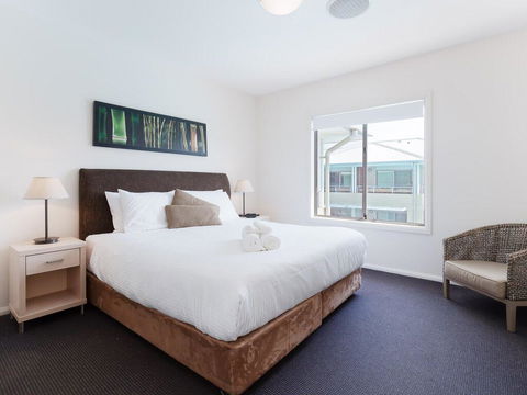 245 'Pacific Blue', 265 Sandy Point Rd - Air Conditioned Unit With Resort Facilities And Linen Supplied - Yamba Accommodation 1