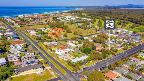 Beach Wood - Yamba Accommodation 2