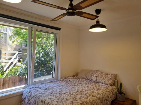 Beautiful Home In Greensborough - Yamba Accommodation 1