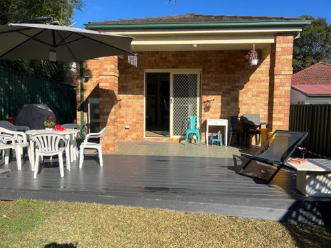 Bexley North Entire Two Storey House 4 Or 5 BR Close To Train Station And Airport - Yamba Accommodation 2