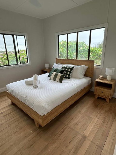 Coastal Echo - Oceanstays - Pet Friendly - Yamba Accommodation 4