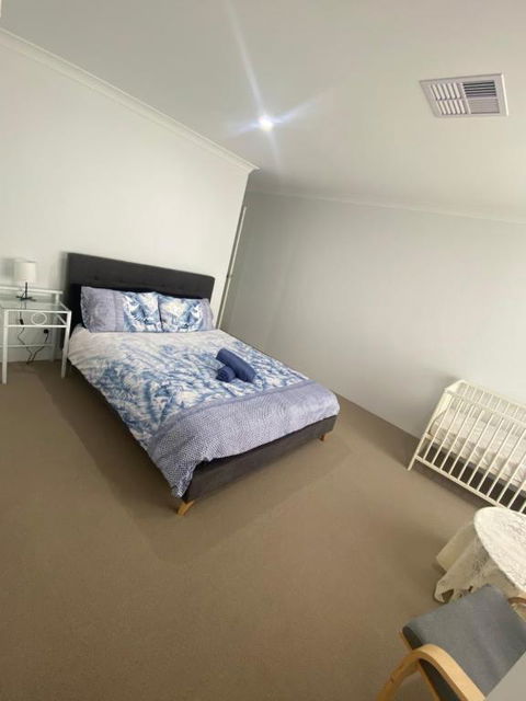 Corporate Executive Modern 5bedroom Family Friendly Home - Disabled Access & Disability Modified - Yamba Accommodation 4