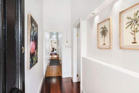 Cute As A Button - Picket Fence 3 Bed Stylish Home - Yamba Accommodation 3