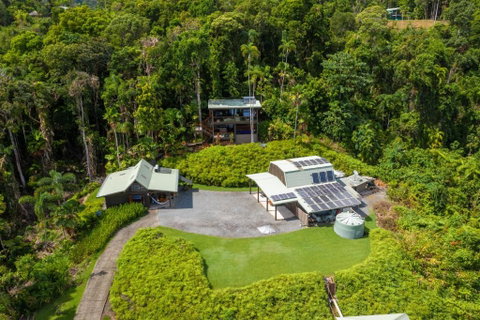 Daintree Holiday Homes - La Vista - Yamba Accommodation 2