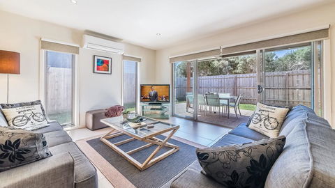 29 Birch Crescent, Cowes - Yamba Accommodation 2
